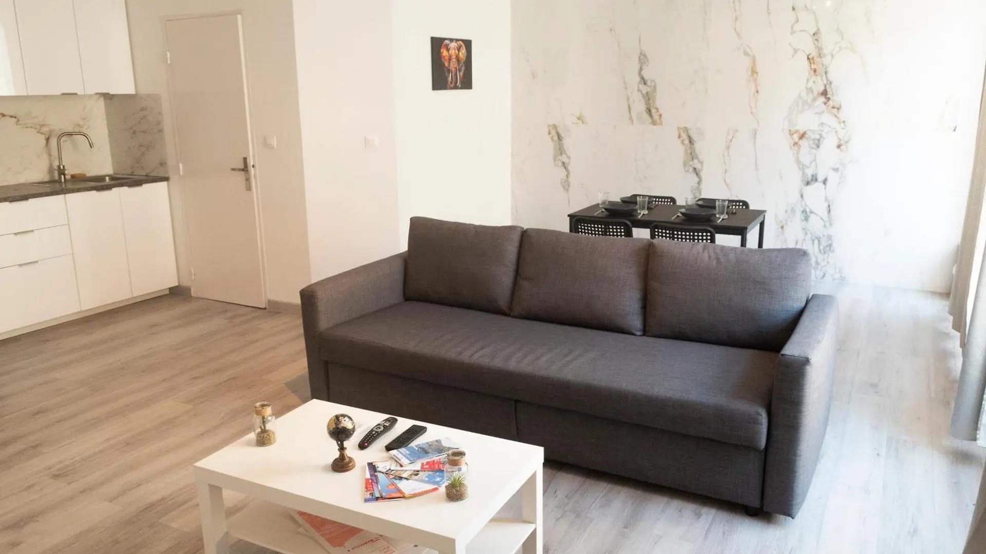 Appartement Pres Du Vieux-Port contacts